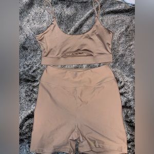 Sommer Ray workout set